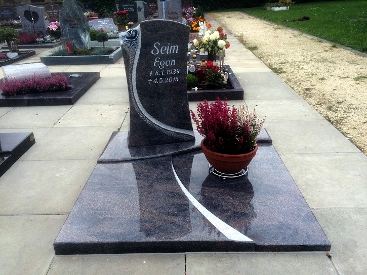 Urnengrabstein U-1025